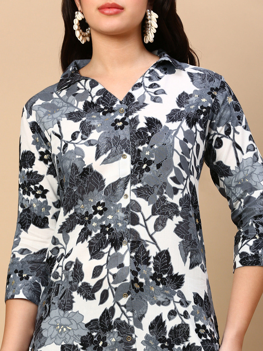 Women Floral Grey Straight Kurta Set