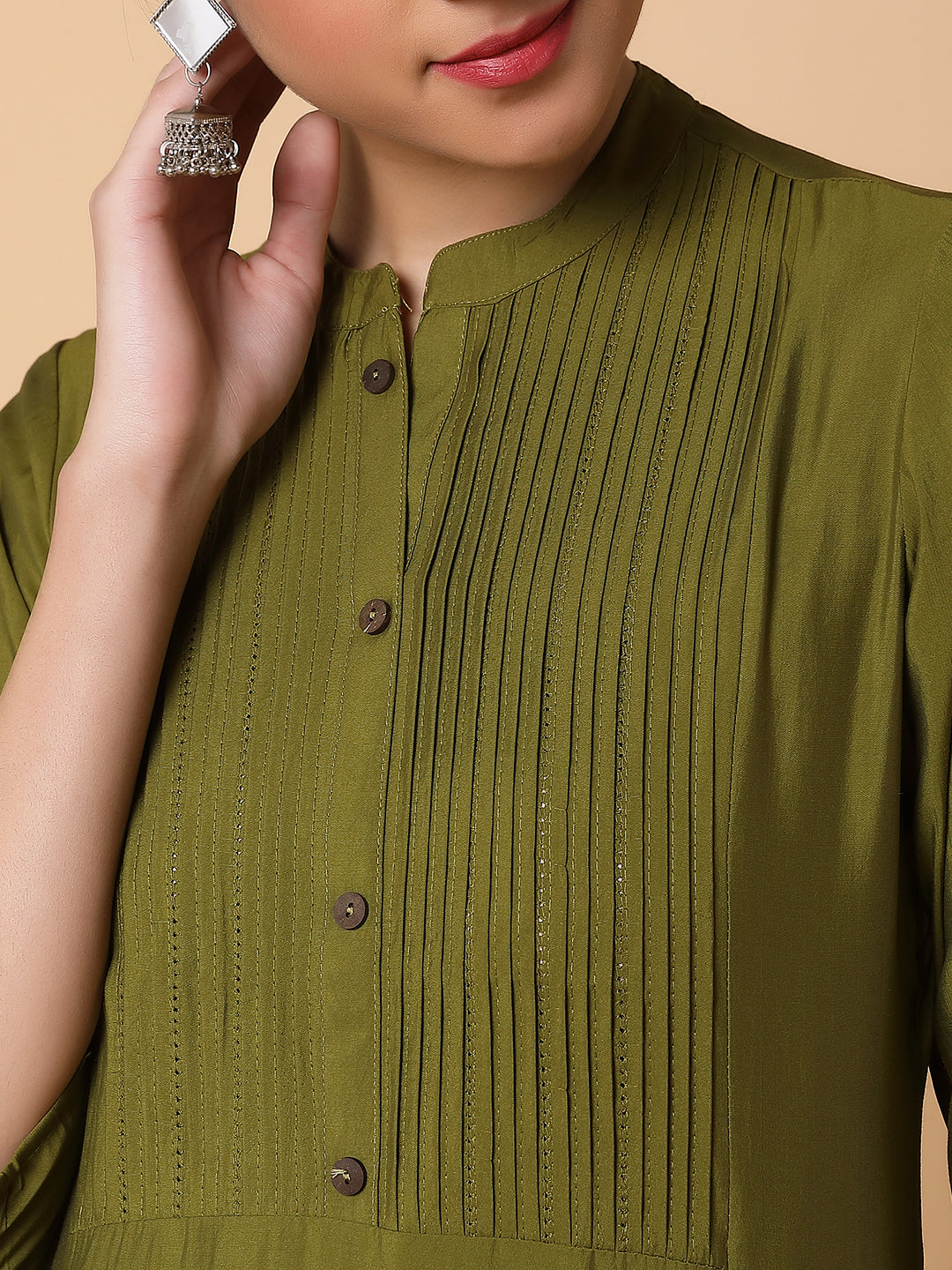 Women Solid Green Straight Kurta