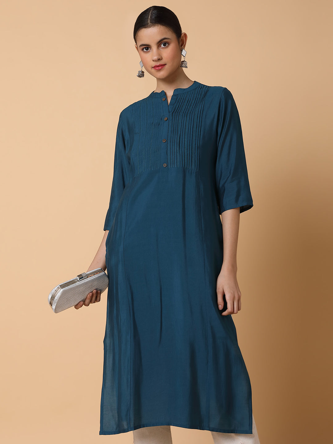 Women Solid Teal Straight Kurta