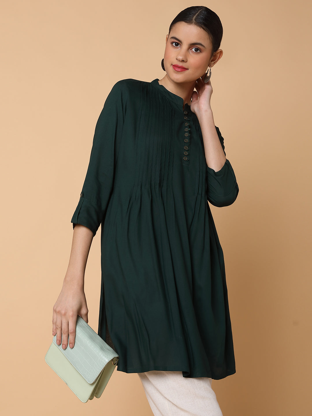 Women Solid Green Straight Kurti