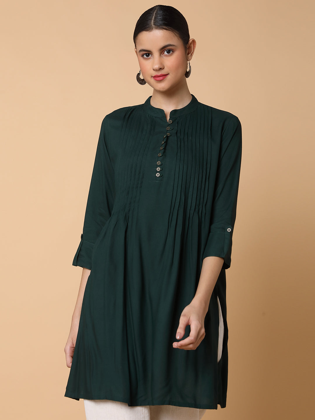 Women Solid Green Straight Kurti