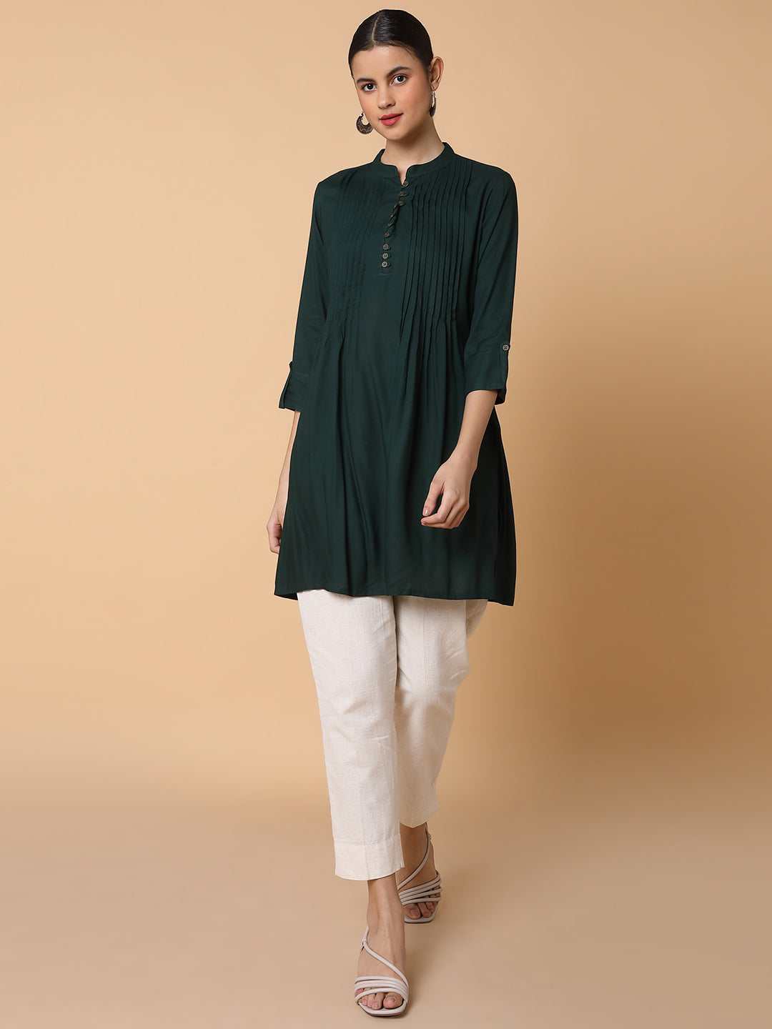 Women Solid Green Straight Kurti