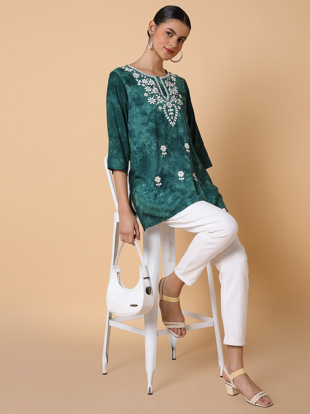 Women Floral Green Chikankari Kurti