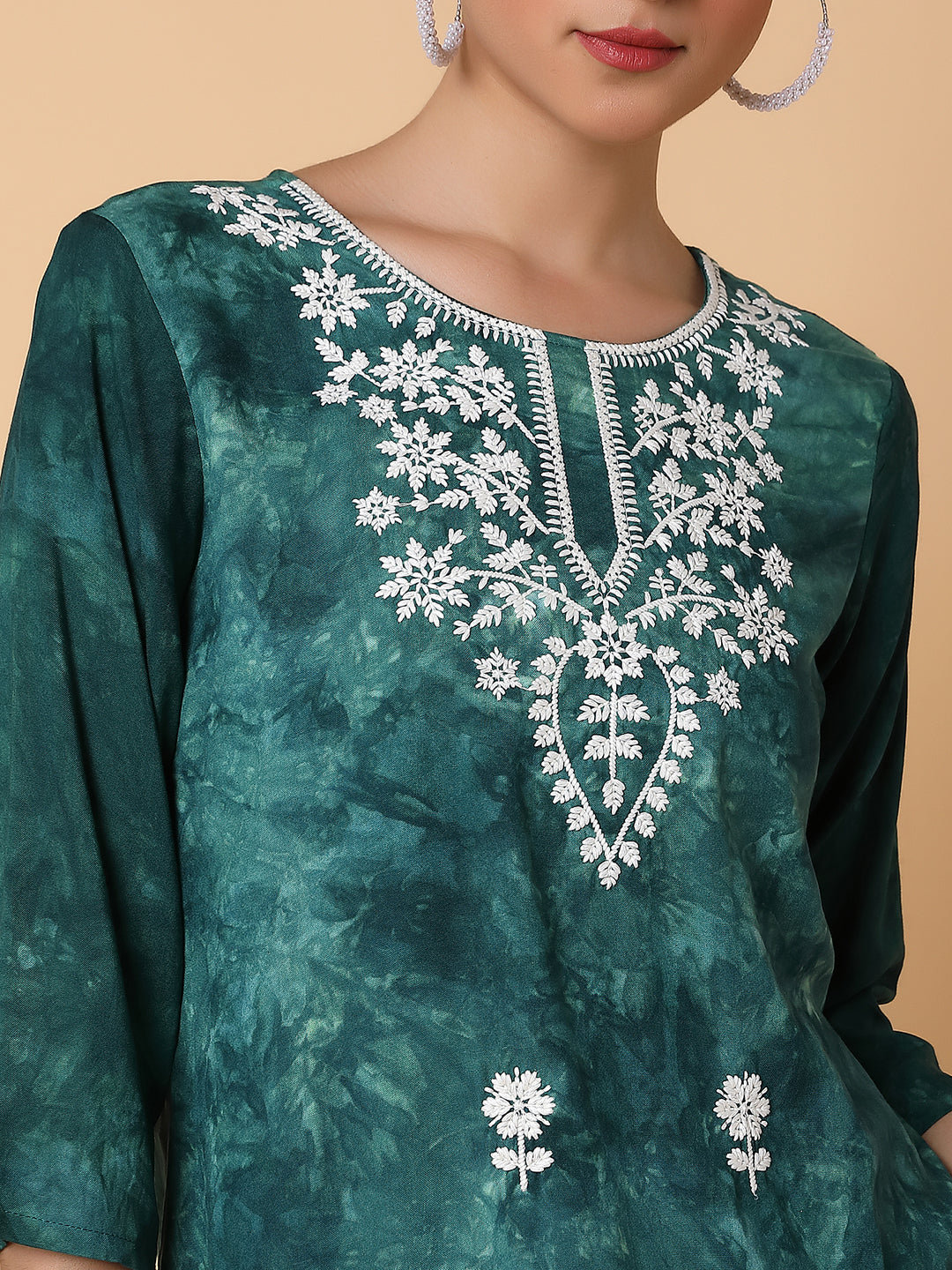 Women Floral Green Chikankari Kurti