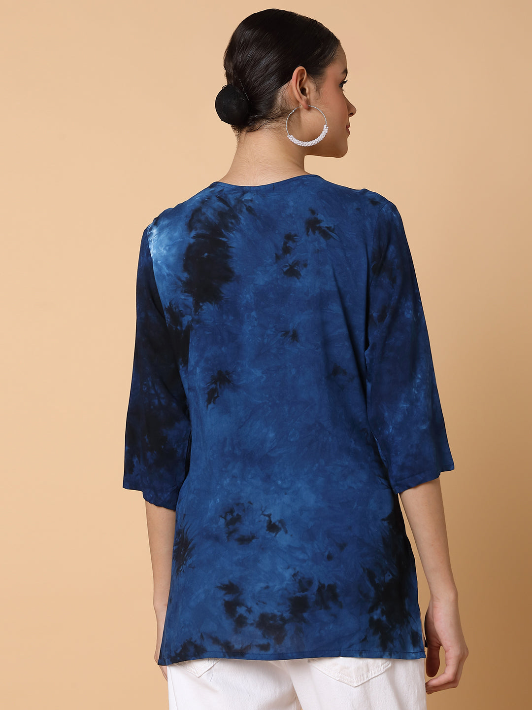 Women Floral Navy Blue Chikankari Kurti