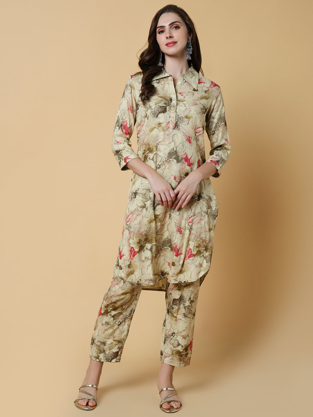 Women Floral Beige Straight Kurta Set