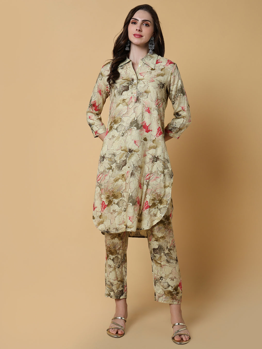 Women Floral Beige Straight Kurta Set