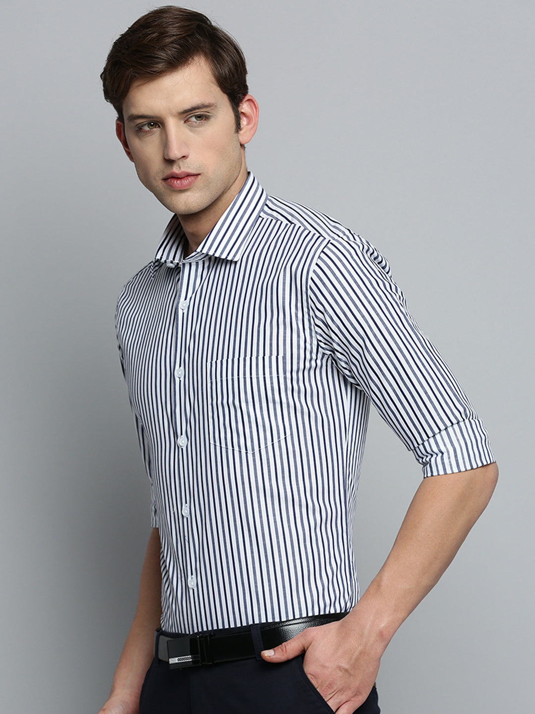 Men Spread Collar Striped White Shirt