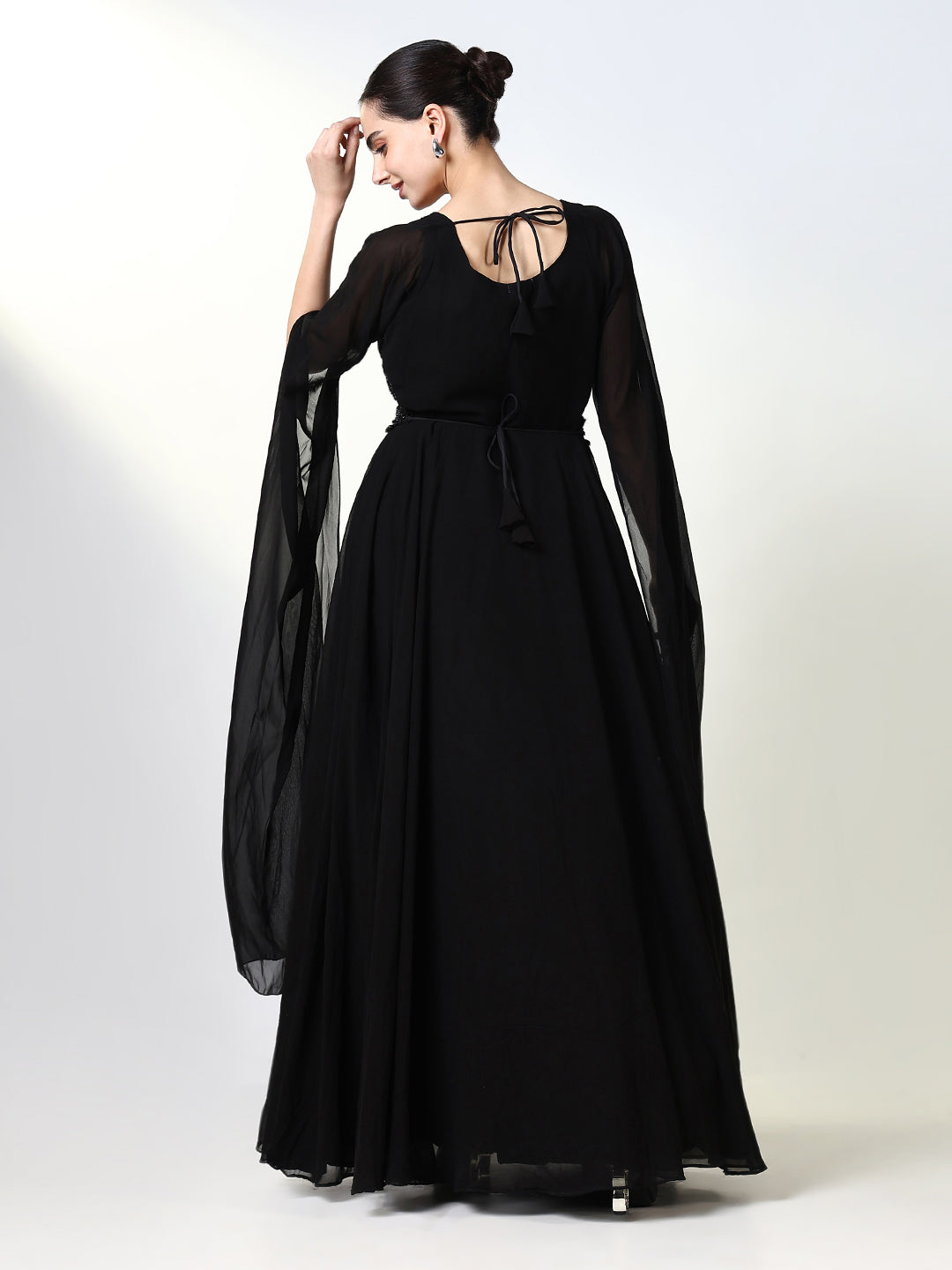 Women Black Solid Ethnic Gown Dress with Belt