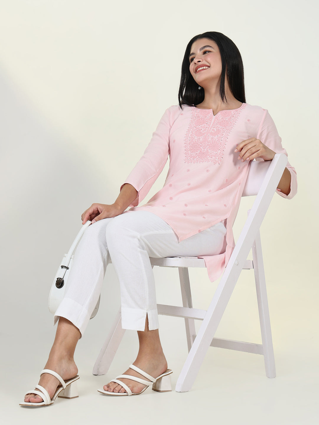 Women Pink Solid Straight Kurti