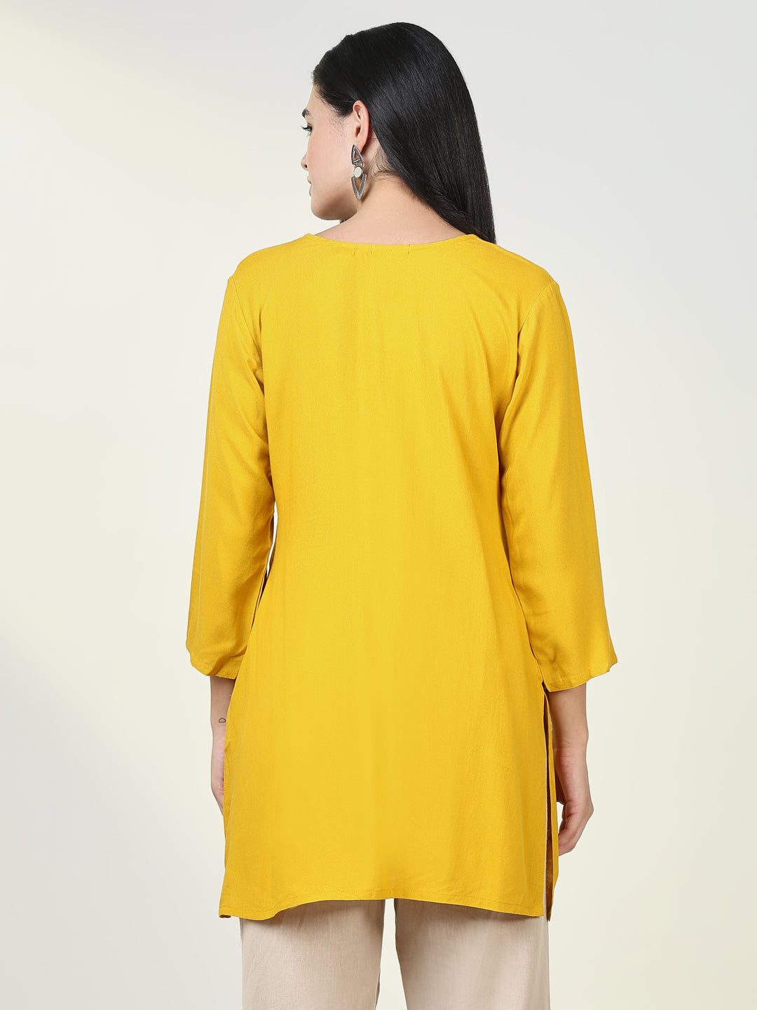 Women Yellow Solid Straight Kurti