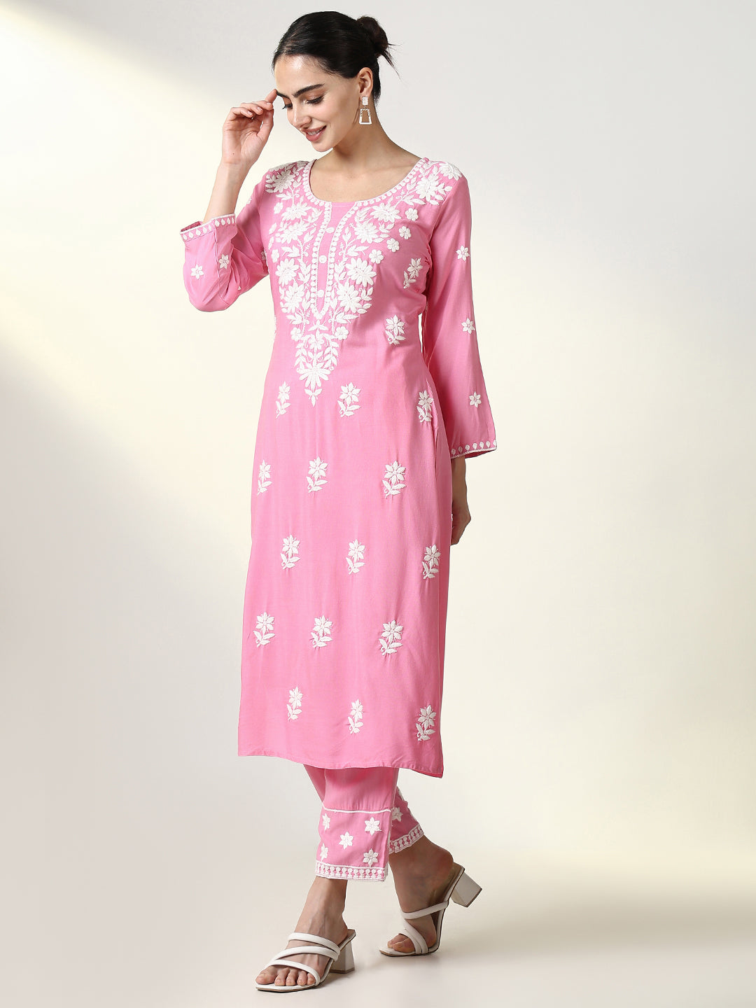 Women Floral Pink Straight Kurta Set with Dupatta