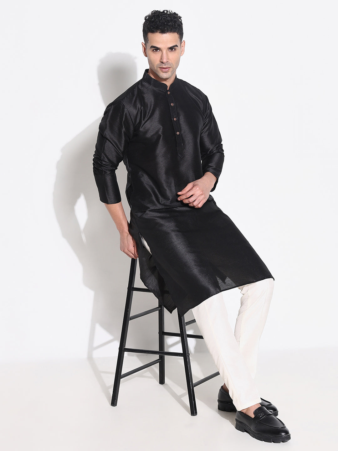 Men Black Solid Kurta Set