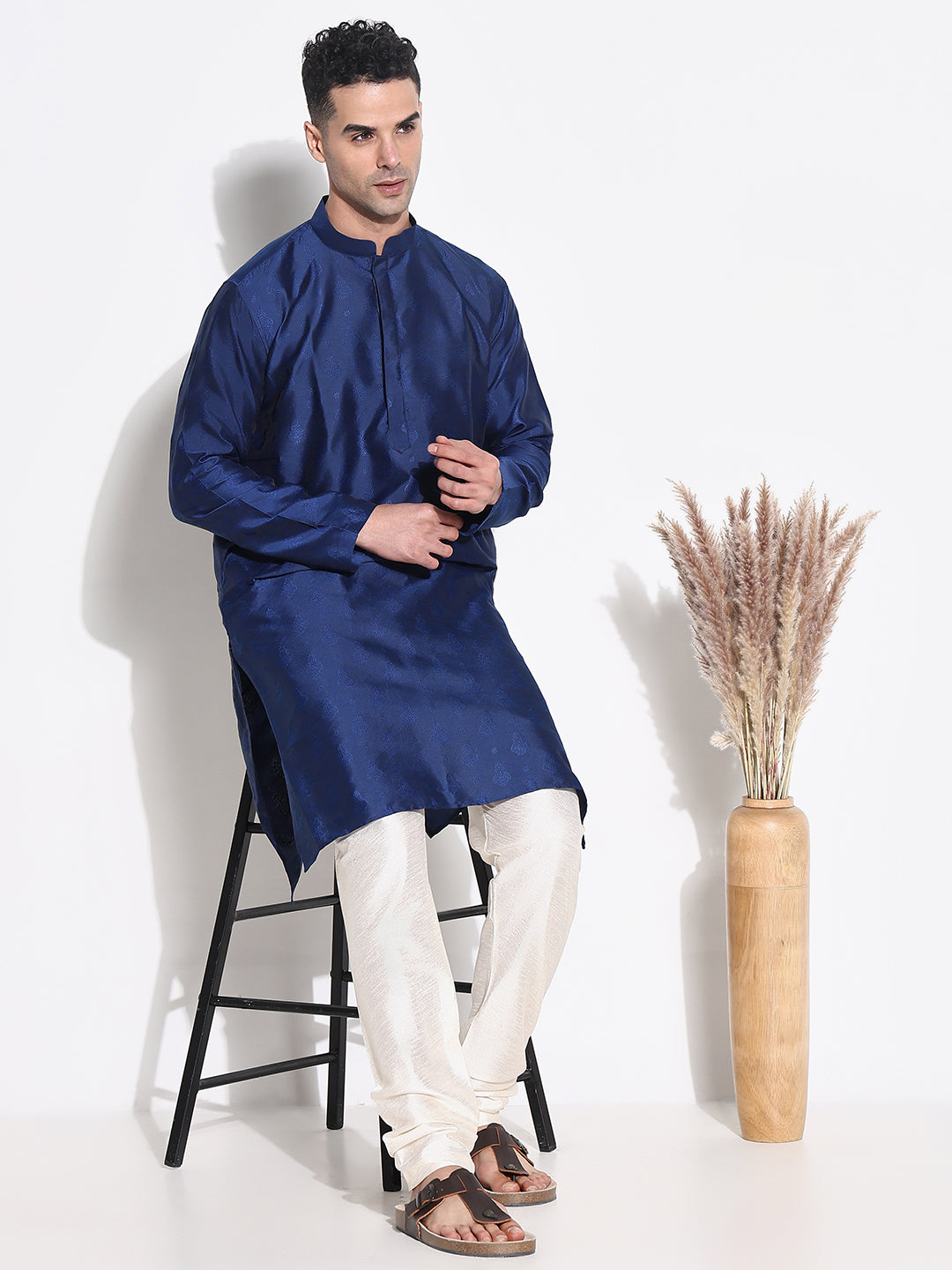 Men Navy Blue Ethnic Motifs Kurta Set