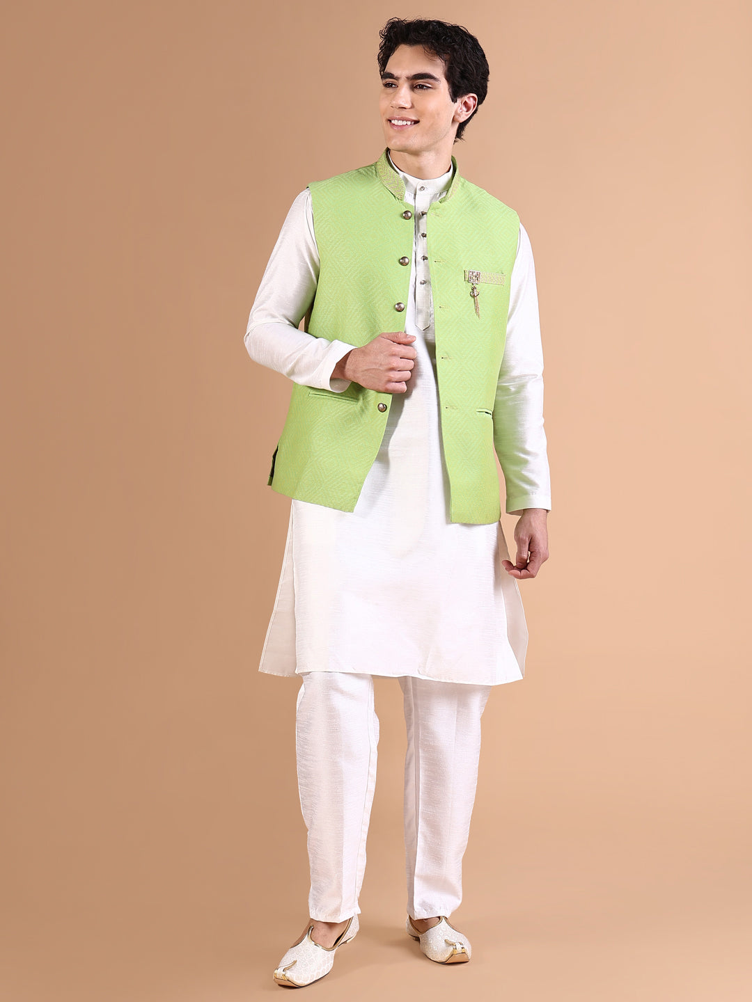 Men White Solid Kurta Set with Nehru jacket