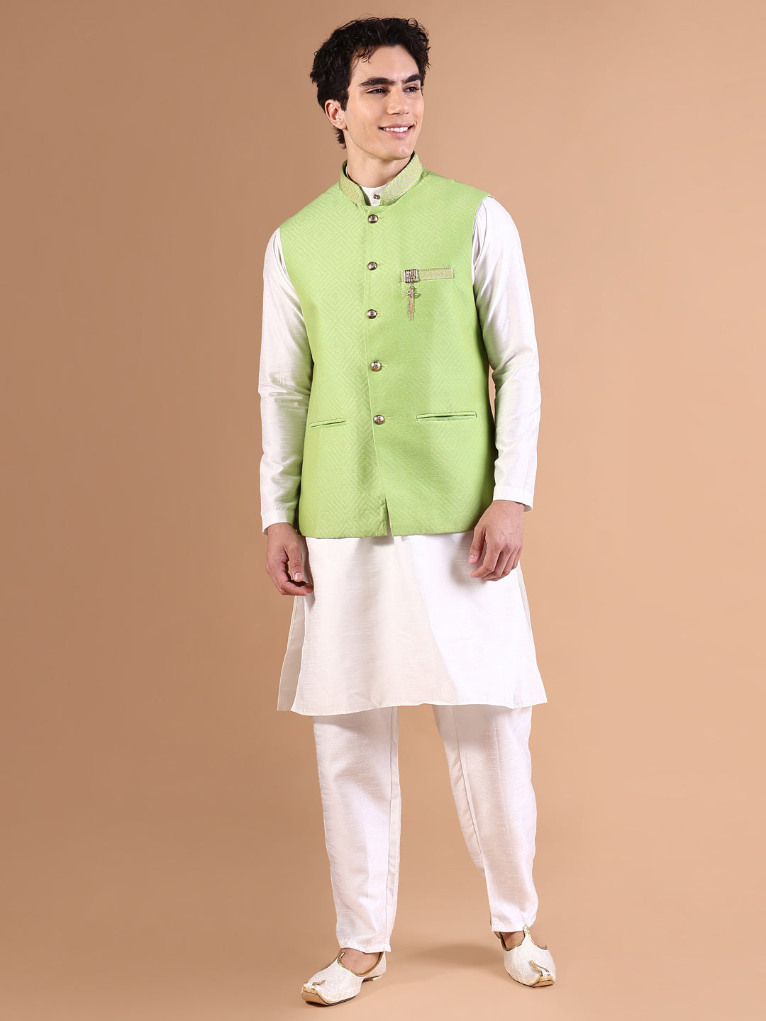 Men White Solid Kurta Set with Nehru jacket