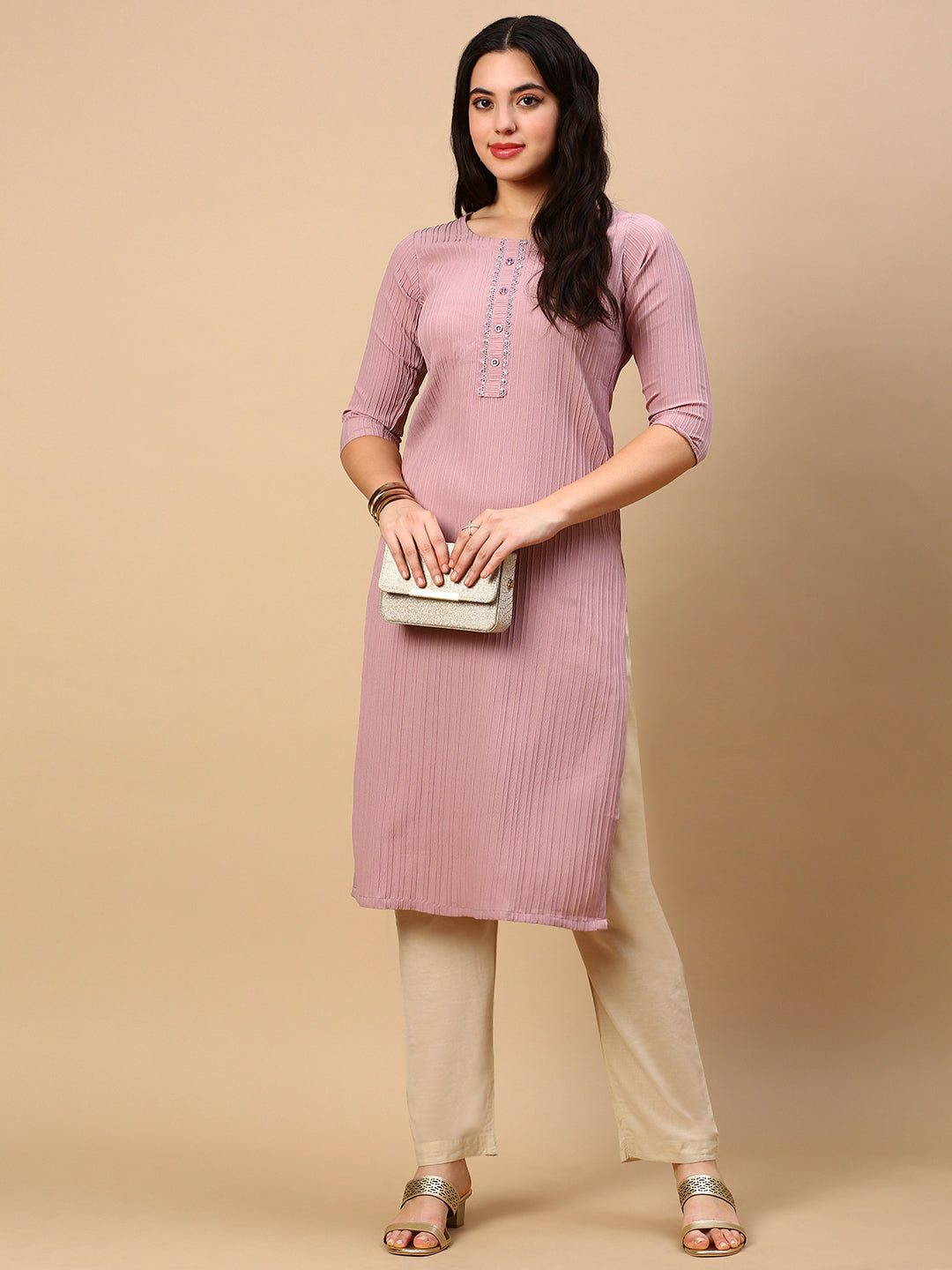 Women Mauve Solid Straight Kurta