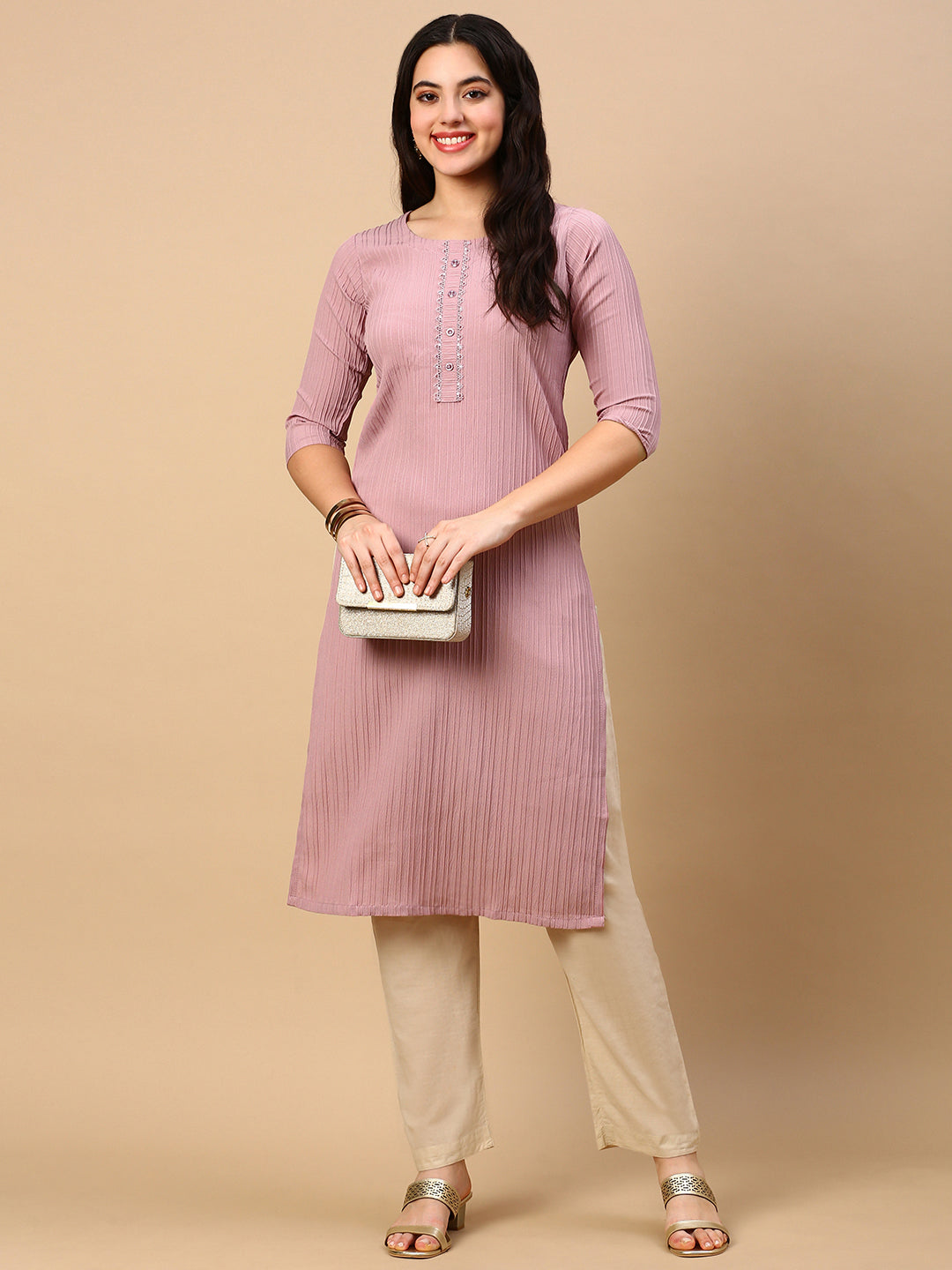 Women Mauve Solid Straight Kurta