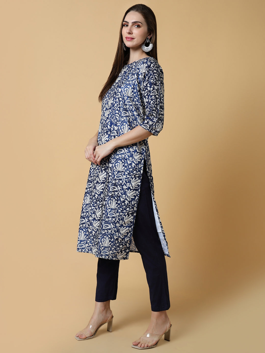 Women Graphic Navy Blue Straight Kurta Set with Dupatta