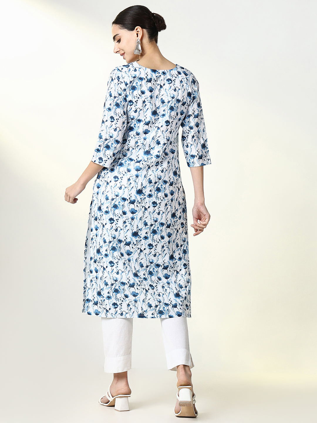 Women White Floral Straight Kurta