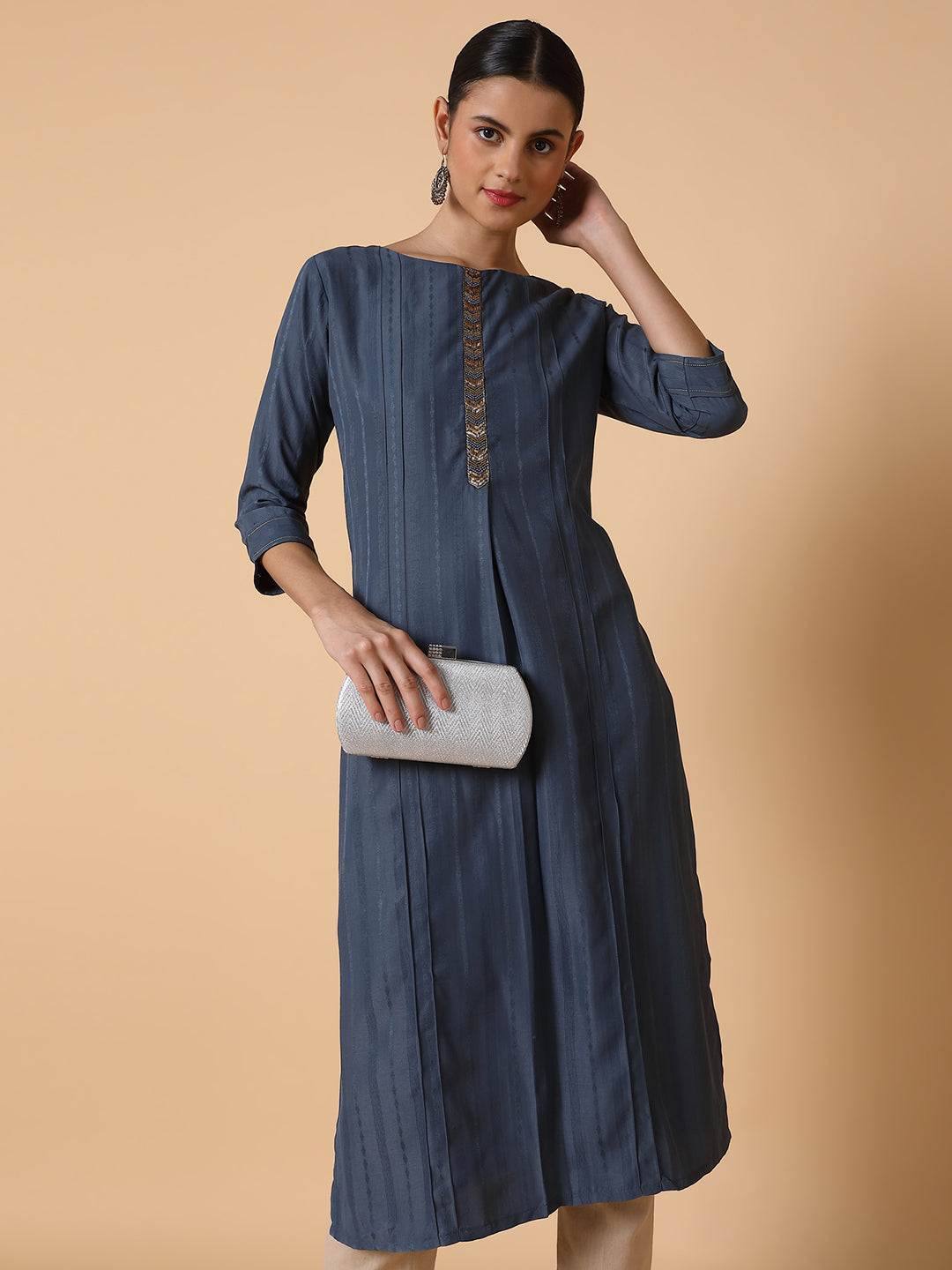 Women Straight Grey Woven Design Kurta