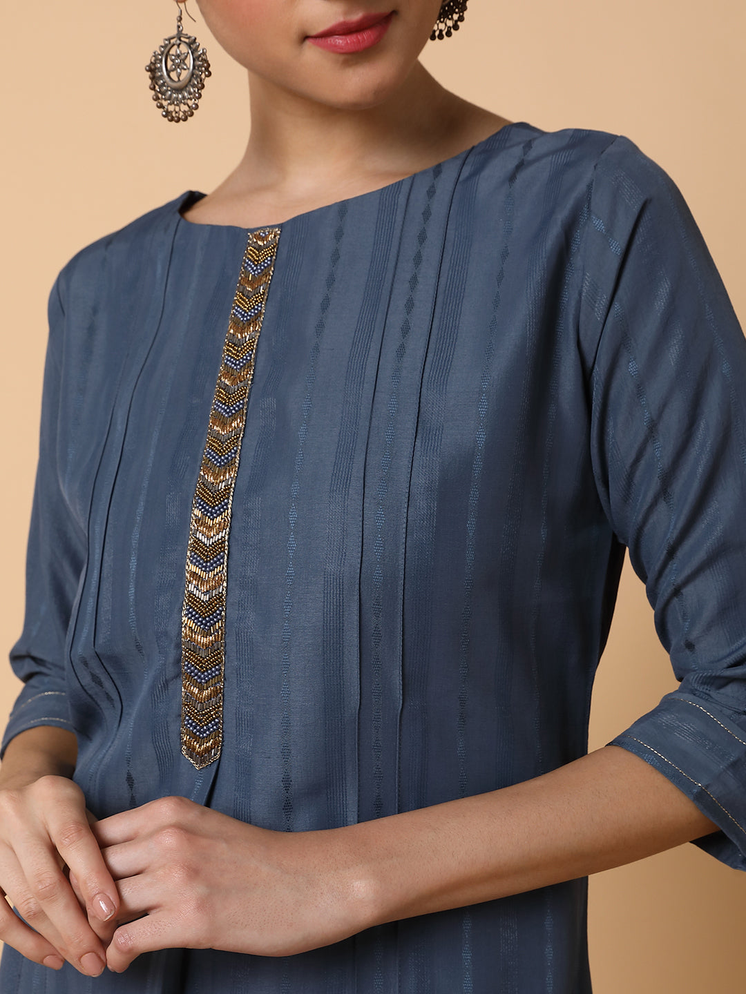 Women Straight Grey Woven Design Kurta