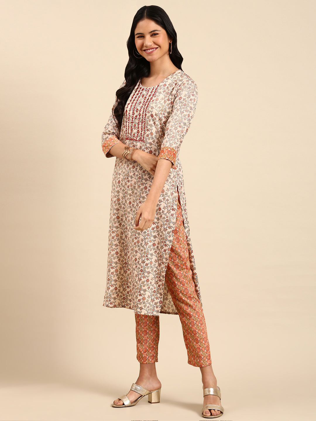 Women Floral Peach Straight Kurta Set with Dupatta