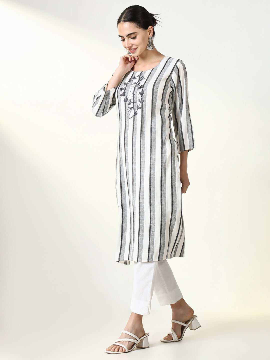 Women Grey Striped Straight Kurta