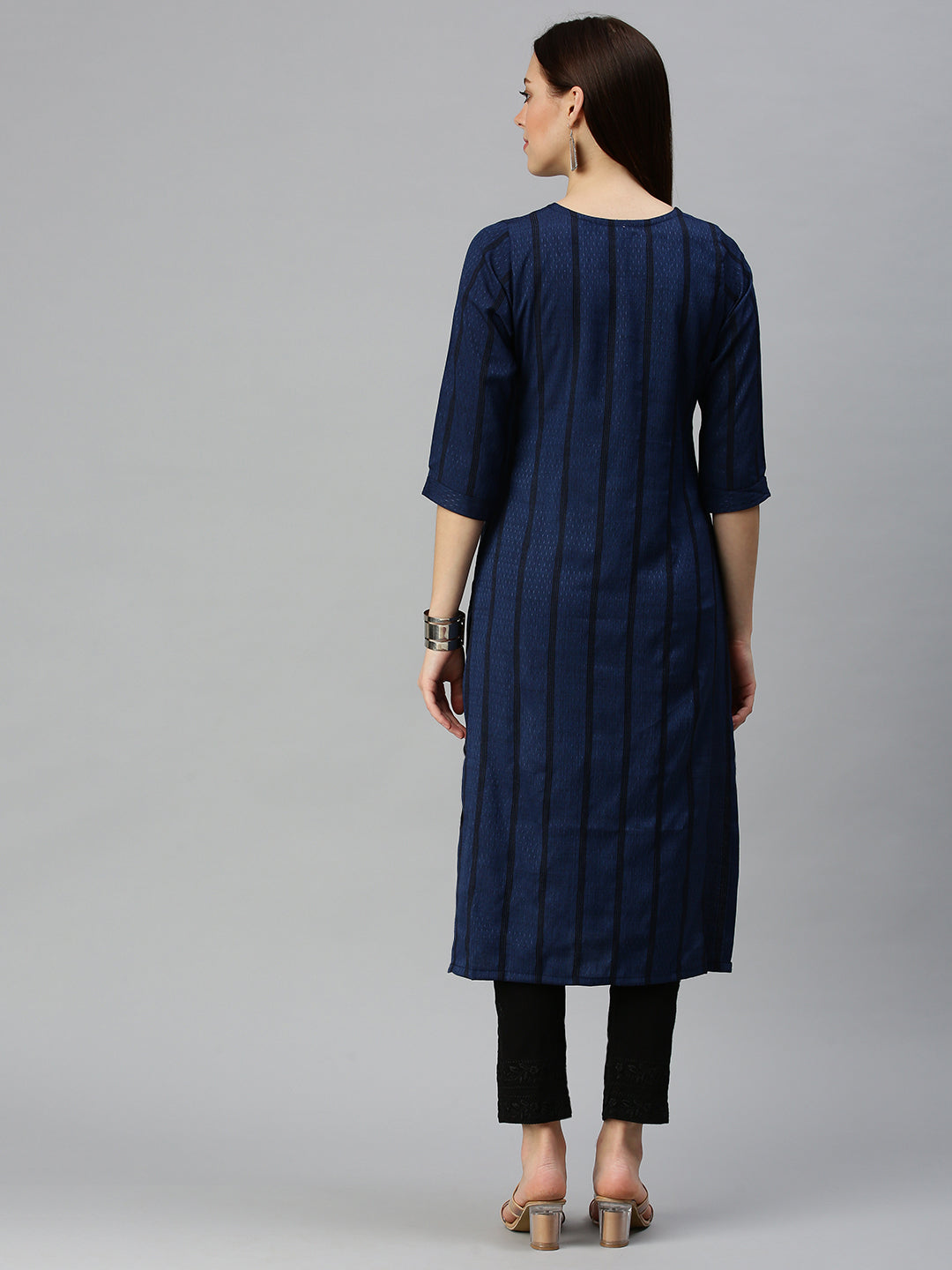 Women Printed Navy Blue Straight Kurta