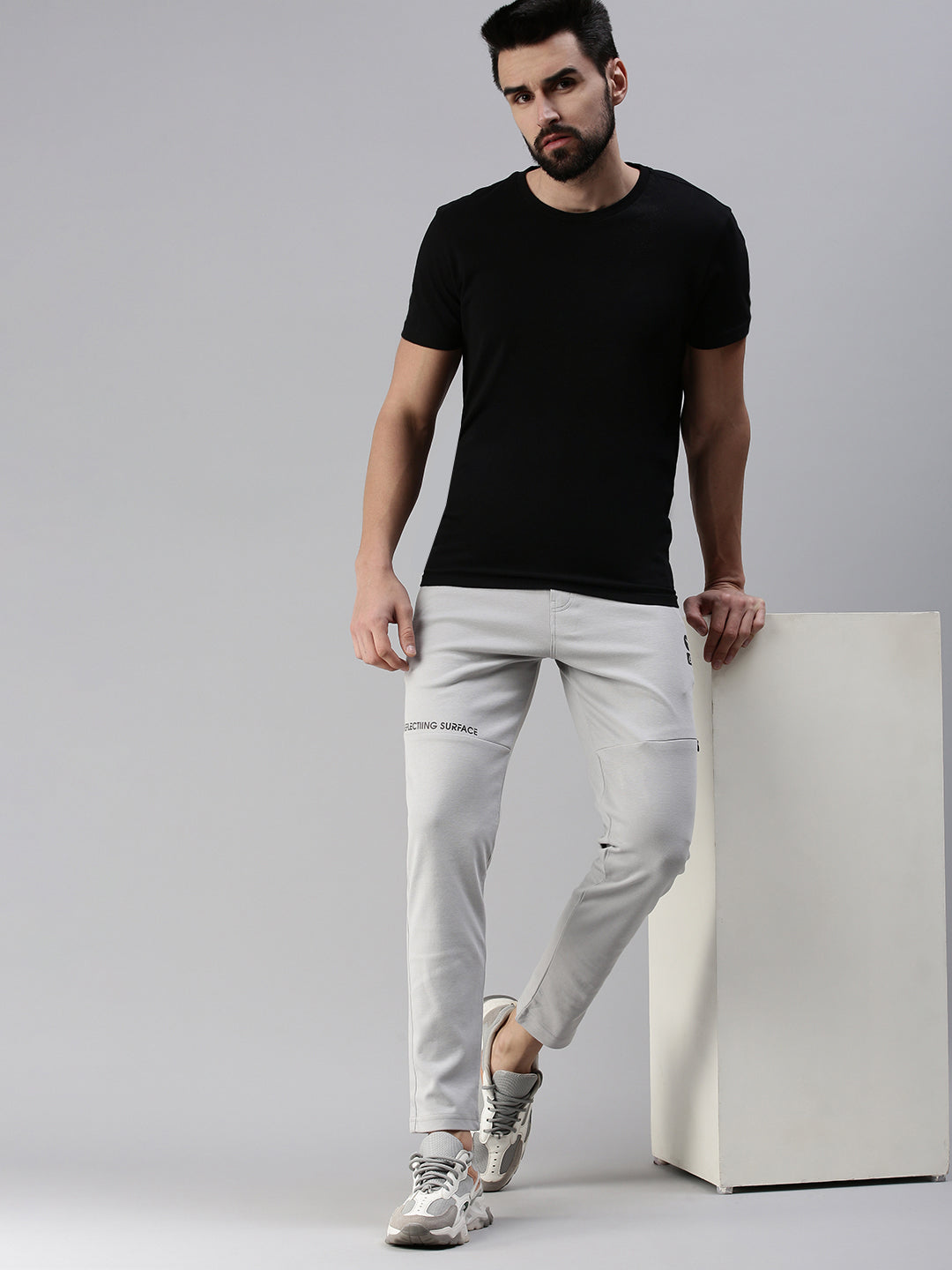 Men Solid Grey Slim Fit Trackpant