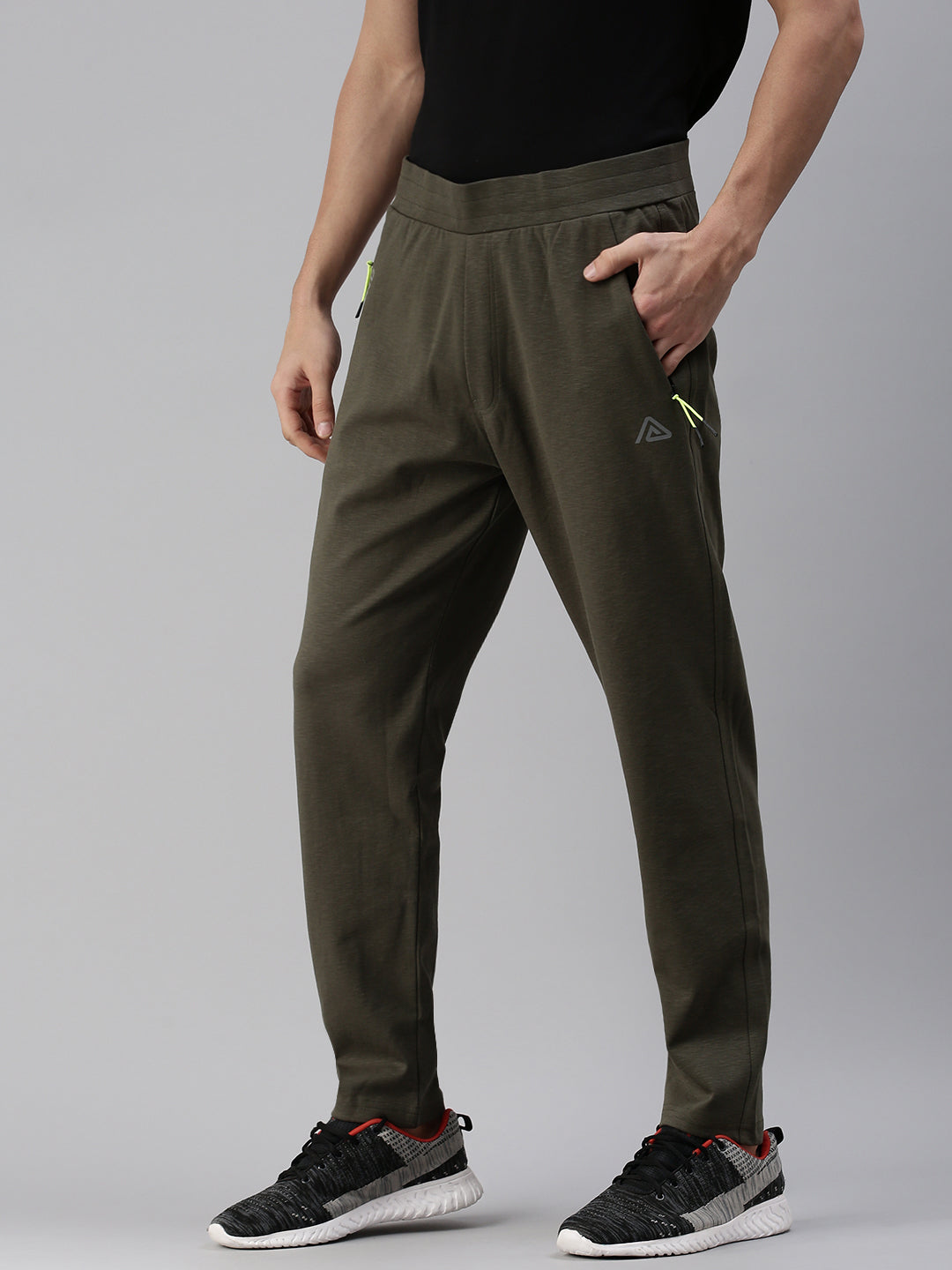 Men Solid Olive Regular Fit Trackpant