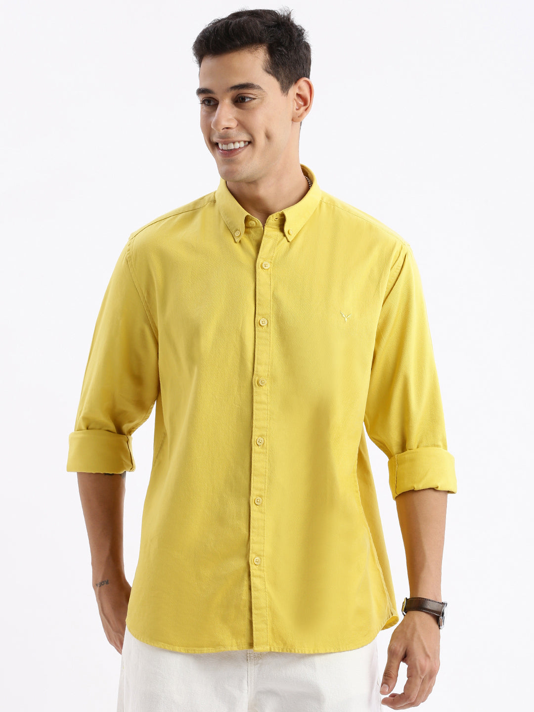 Men Spread Collar Solid Slim Fit Yellow Shirt