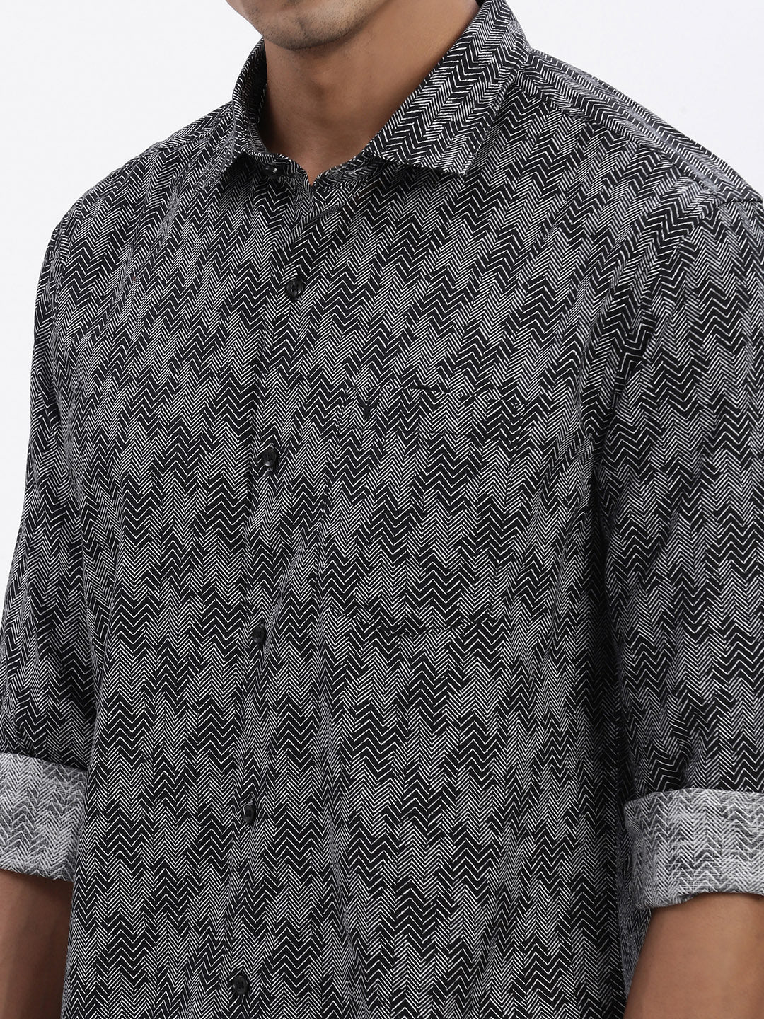 Men Black Geometric Slim Fit Shirt