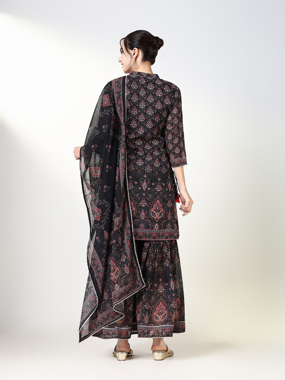 Women Graphic Black Straight Kurta Set with Dupatta