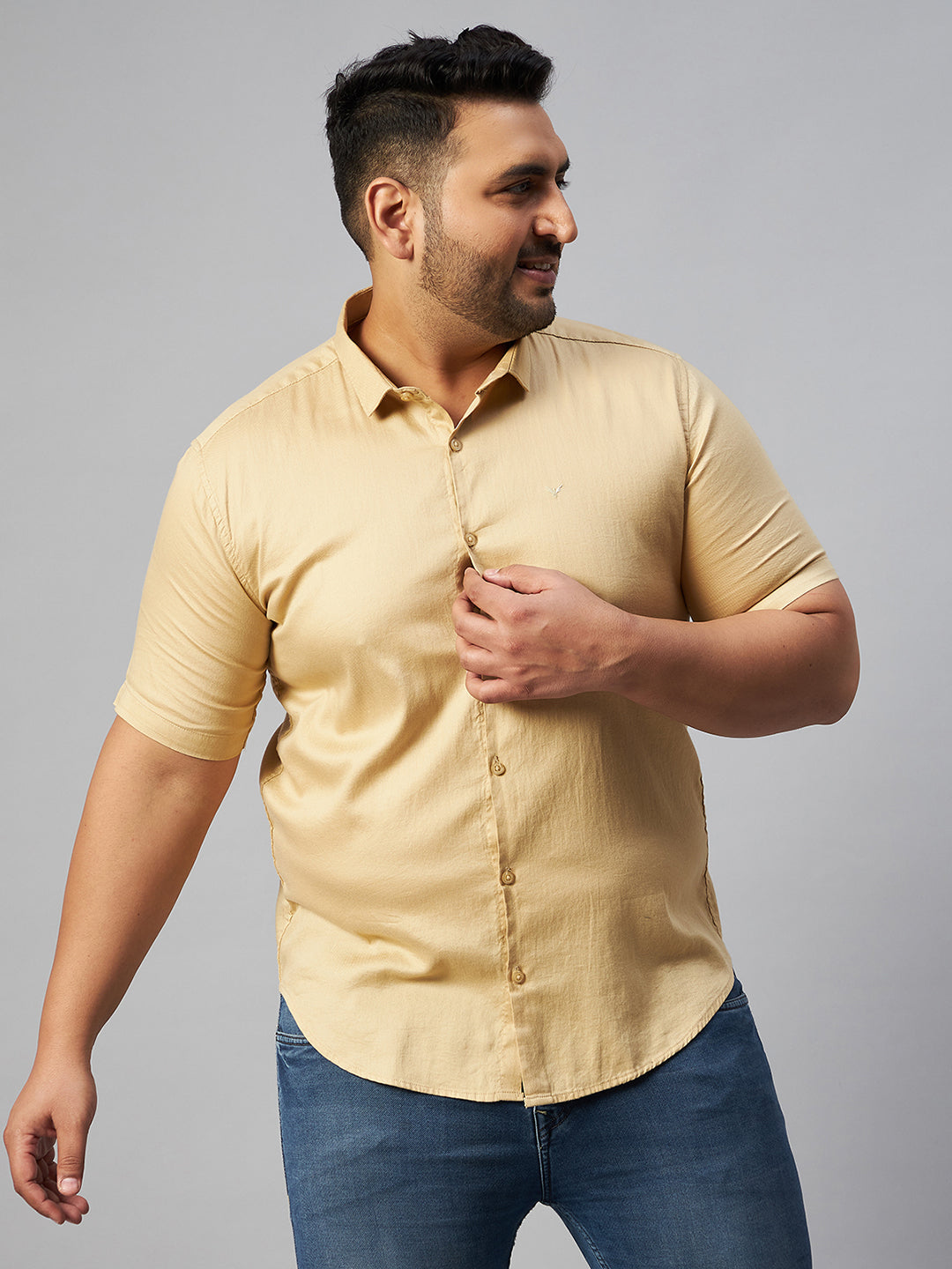 Men Beige Solid Spread Collar Casual Shirt