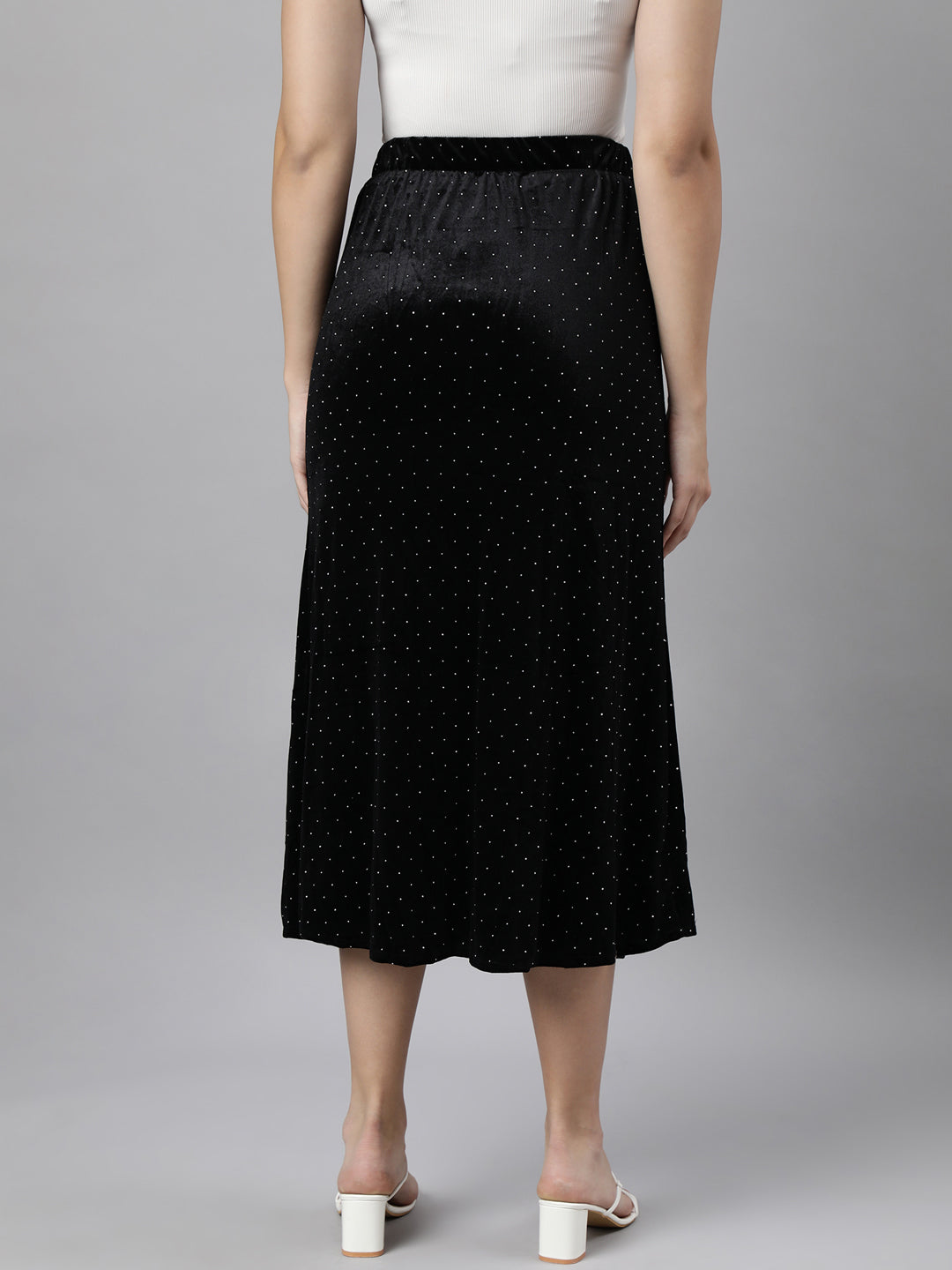 Women Solid Black A-Line Midi Skirt