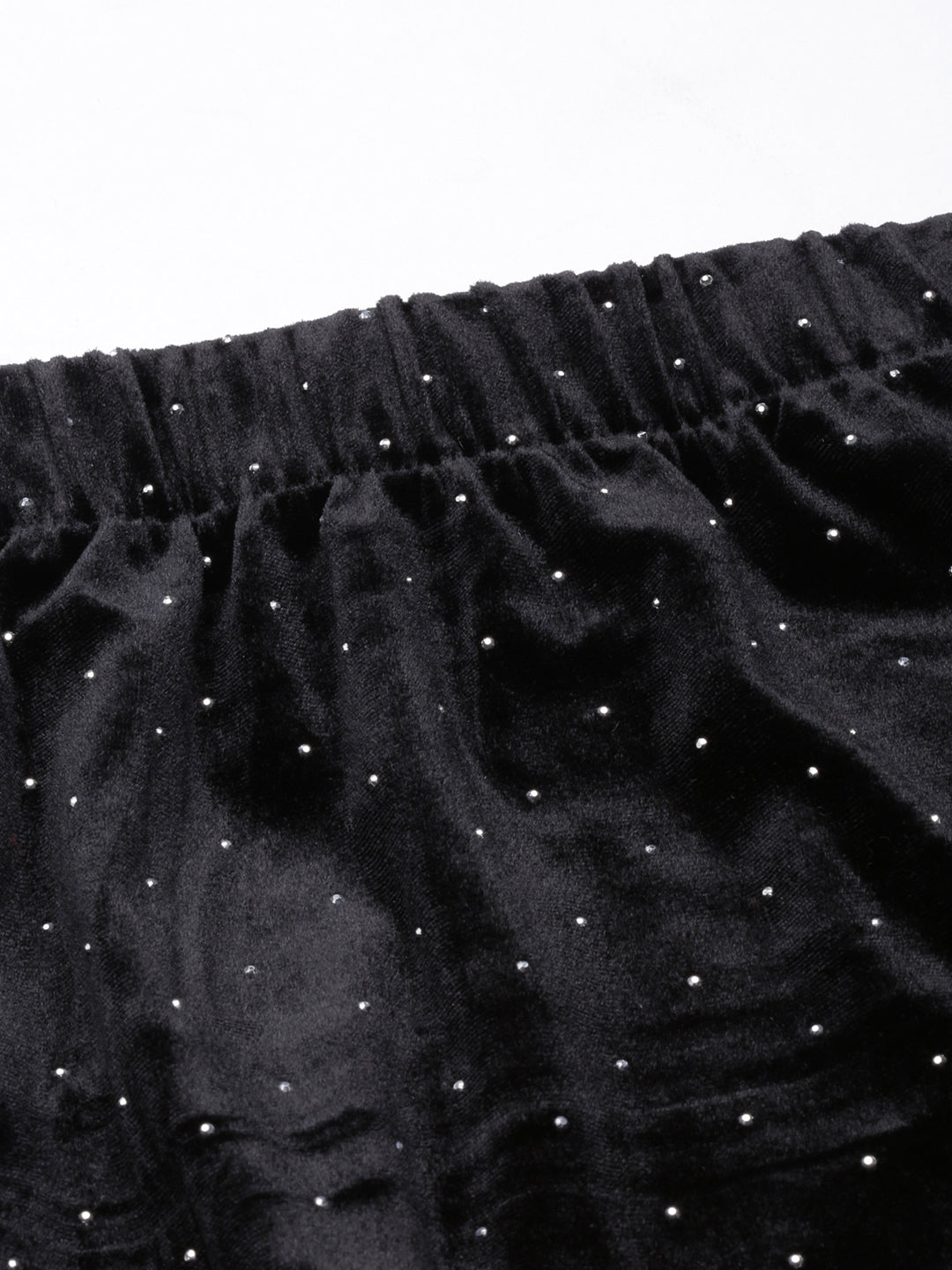 Women Solid Black A-Line Midi Skirt