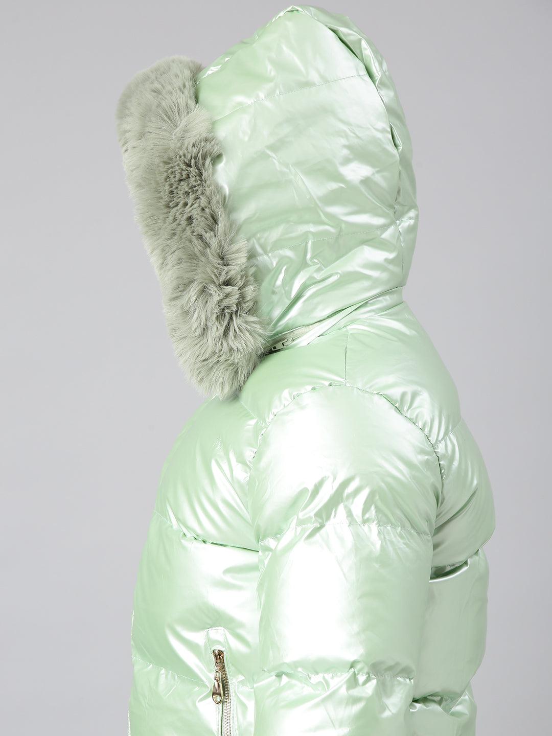 Women Solid Green Puffer Jacket Comes with Detachable Hood