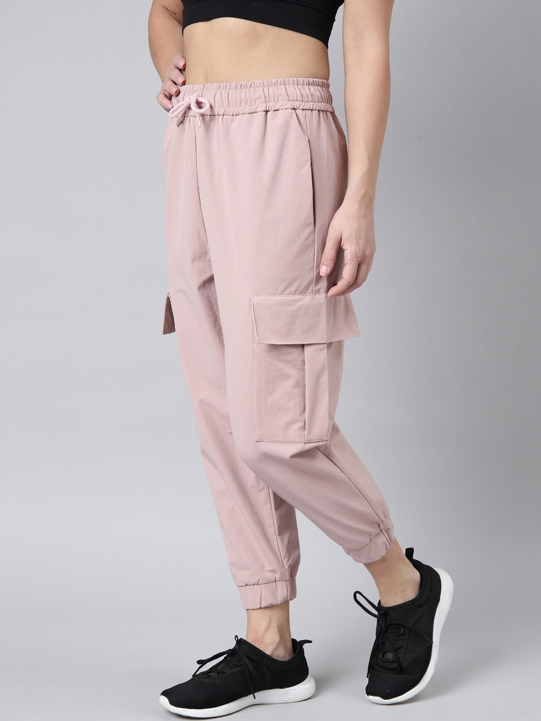 Women Solid Slim Fit Peach Joggers Track Pant