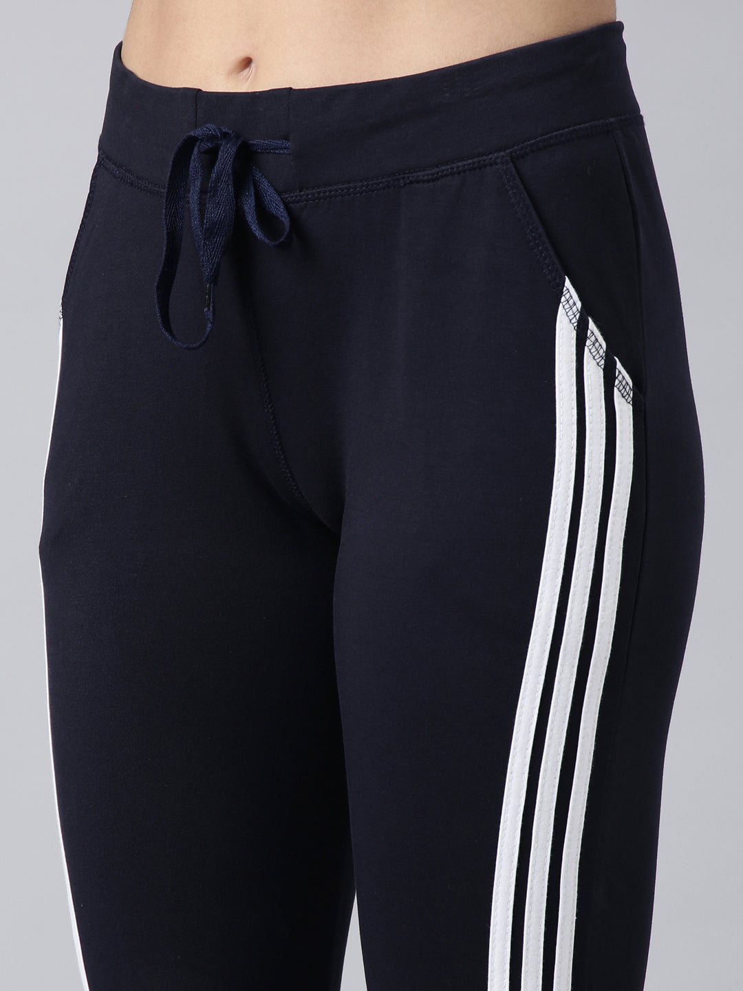 Women Solid Slim Fit Navy Blue Track Pant