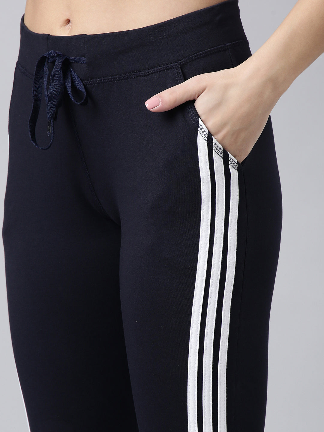 Women Solid Slim Fit Navy Blue Track Pant