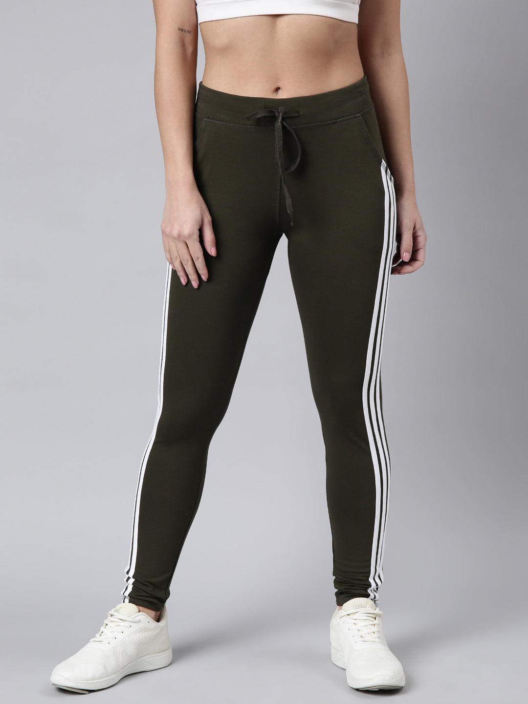 Women Solid Slim Fit Olive Track Pant