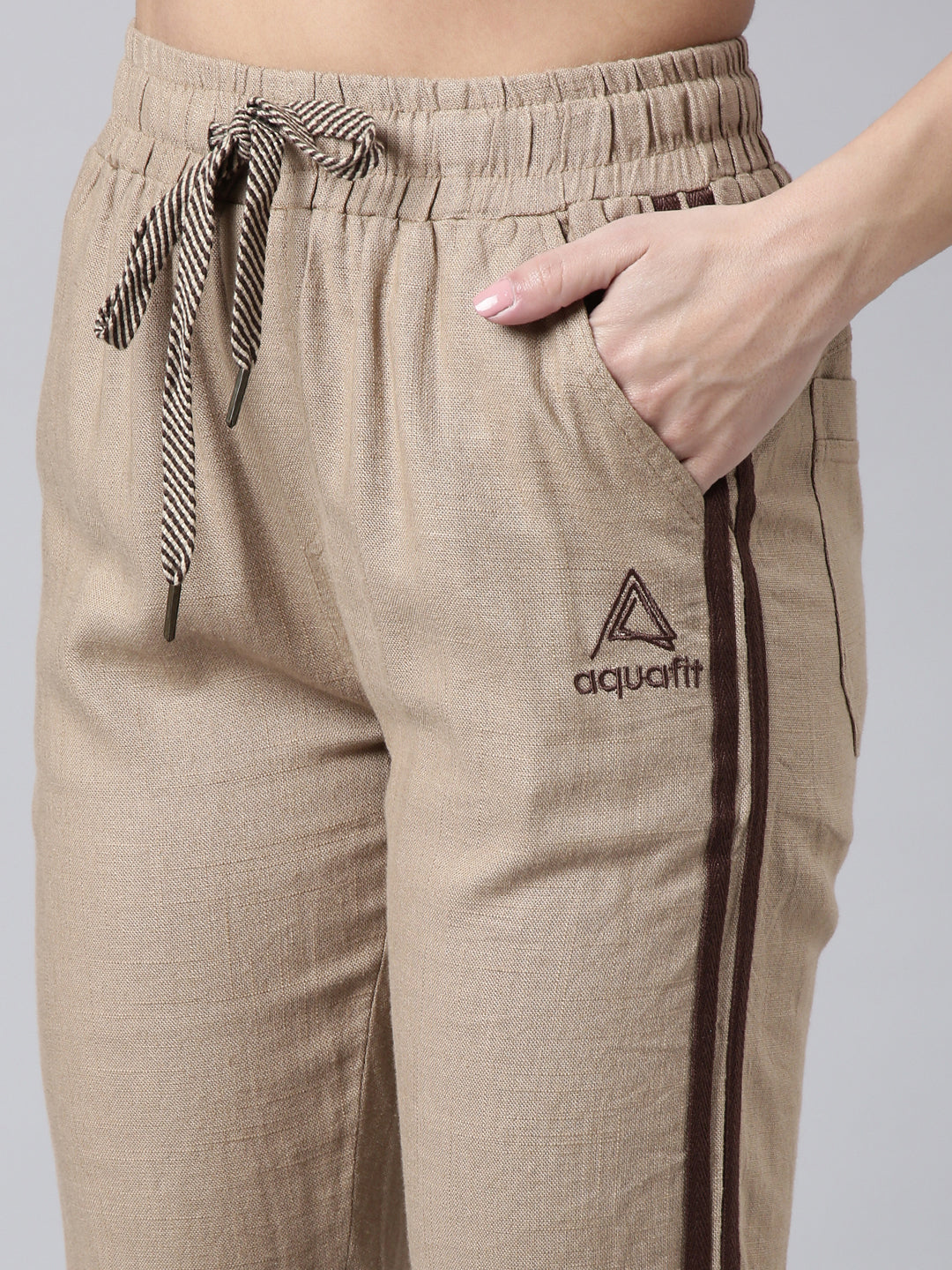 Women Solid Slim Fit Brown Track Pant