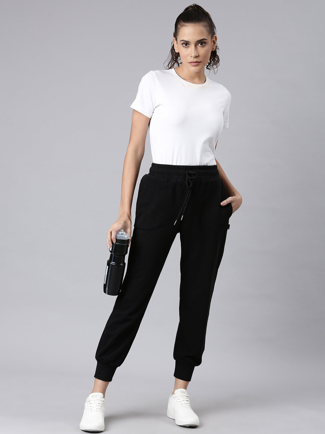 Women Black Solid Track Pant