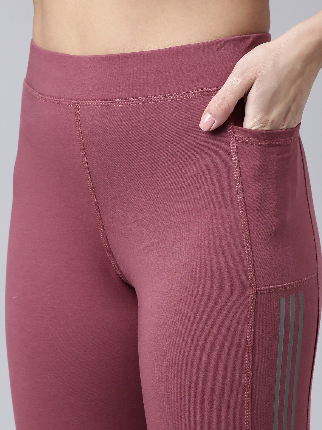 Women Solid Slim Fit Pink Track Pant