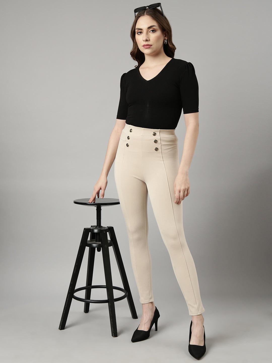 Women Solid Cream Skinny Fit Jeggings