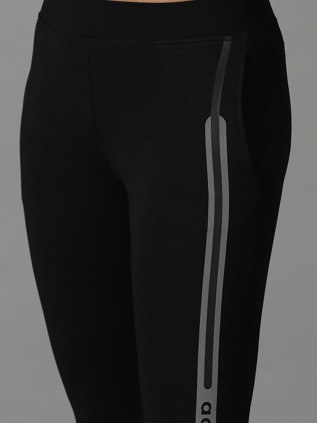 Women's Black Solid Track Pant