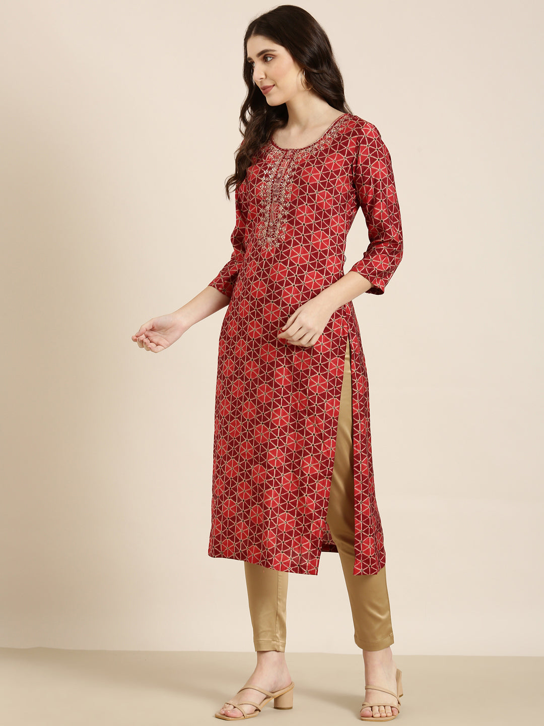 Women Burgundy Geometrical Straight Kurta