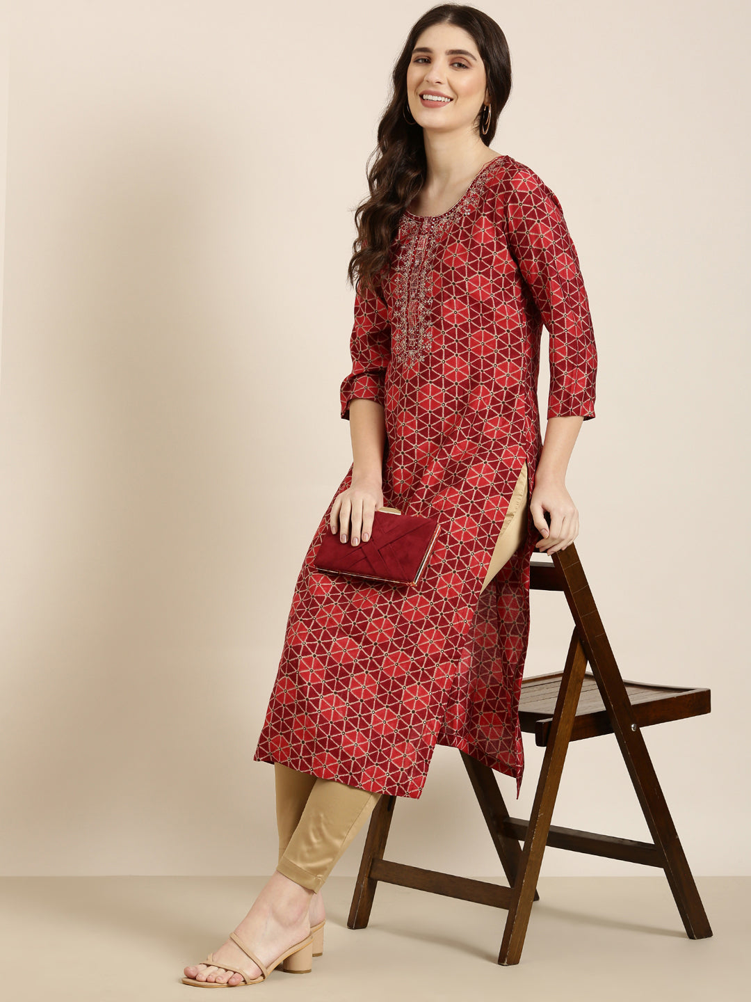 Women Burgundy Geometrical Straight Kurta