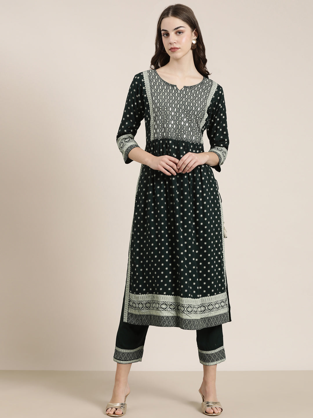 Women Green Solid Kurta Set